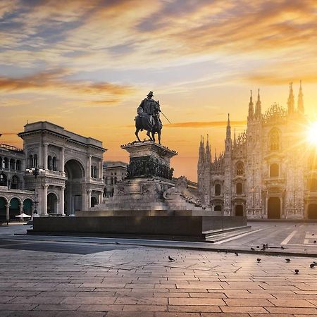 Brand New! Luxurious Apartment In Heart Of Milano Ngoại thất bức ảnh