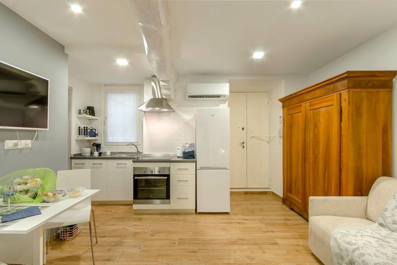Brand New! Luxurious Apartment In Heart Of Milano Ngoại thất bức ảnh